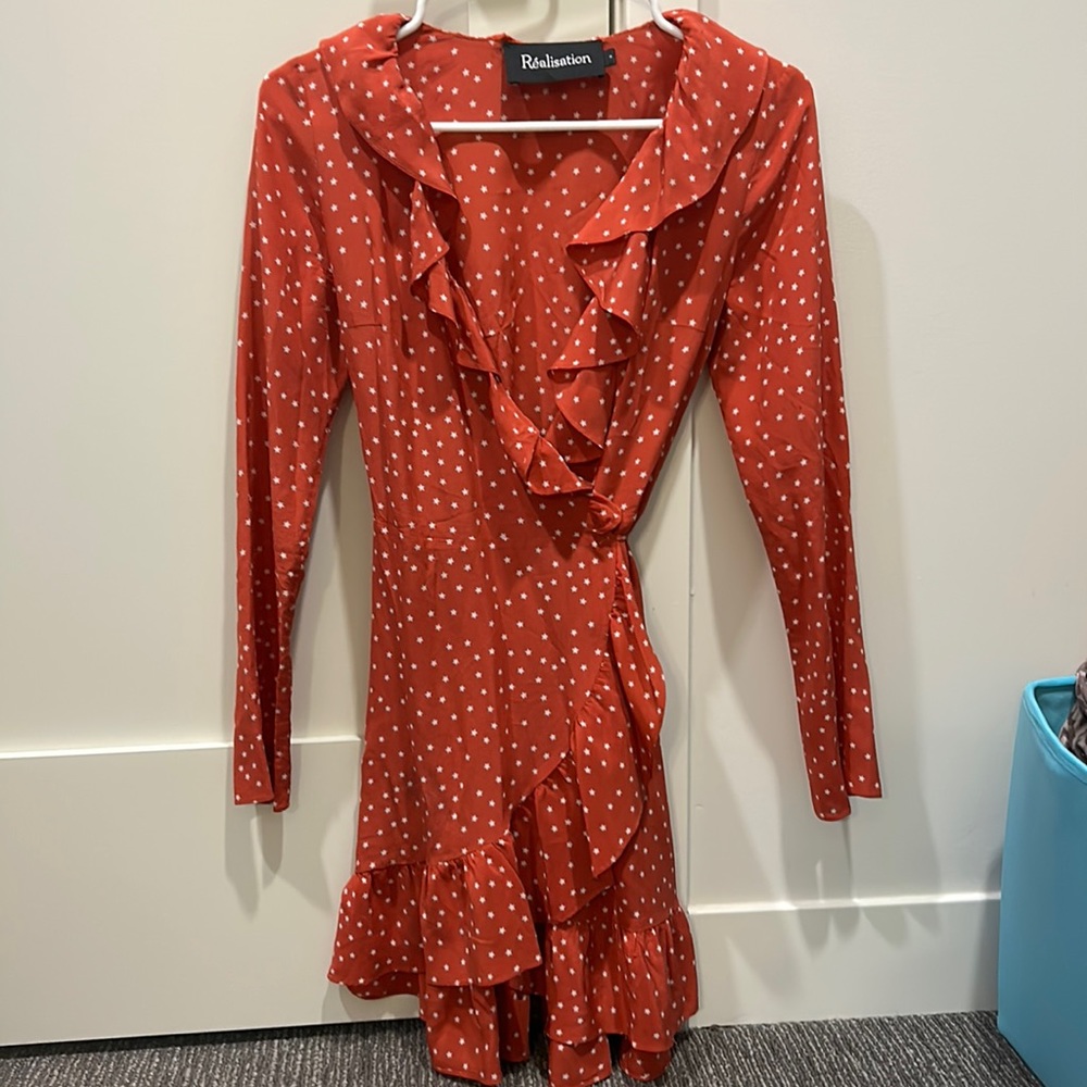 Réalisation par wrap dress